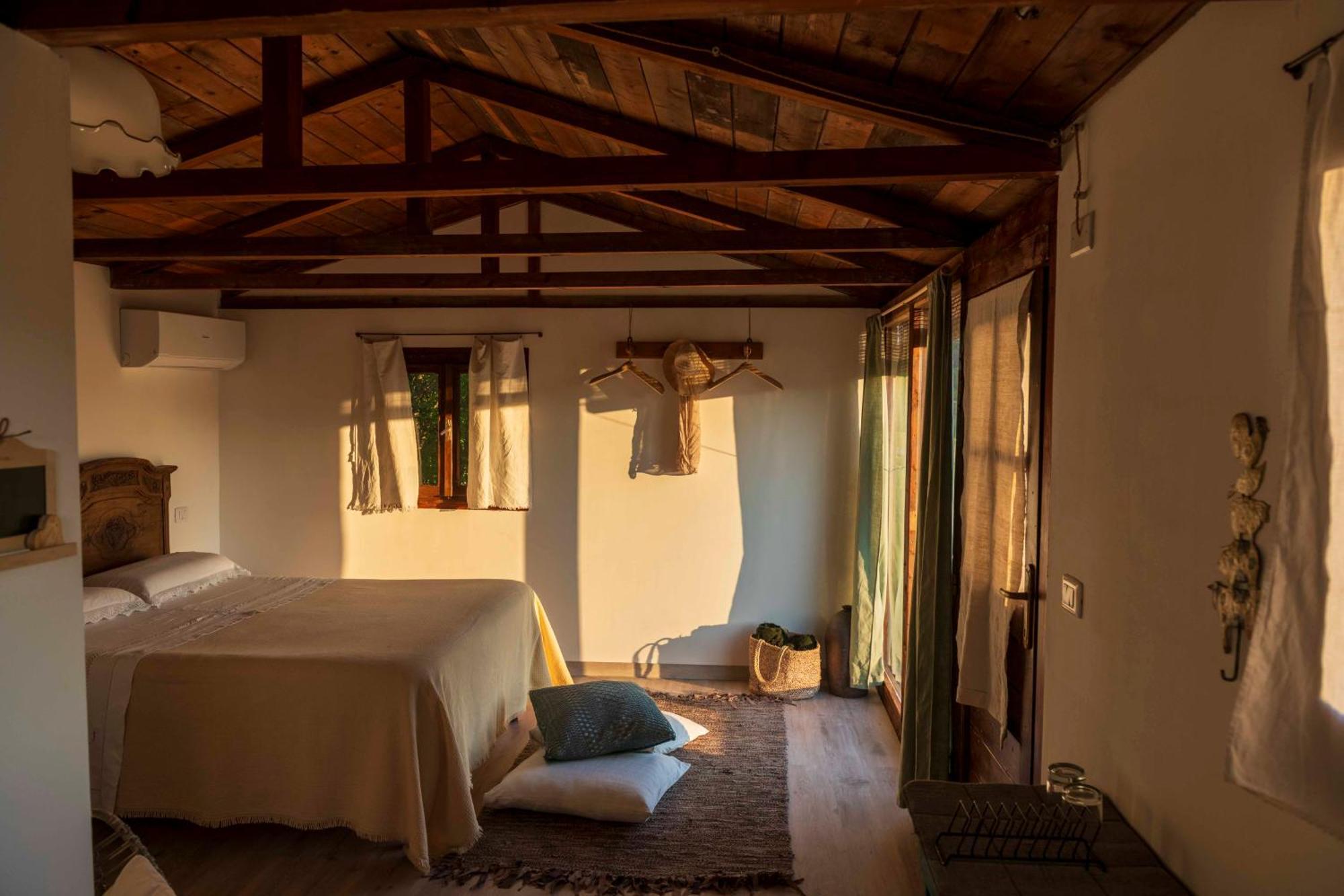 Le Bumbarelle Bed and Breakfast Tavoleto Eksteriør billede
