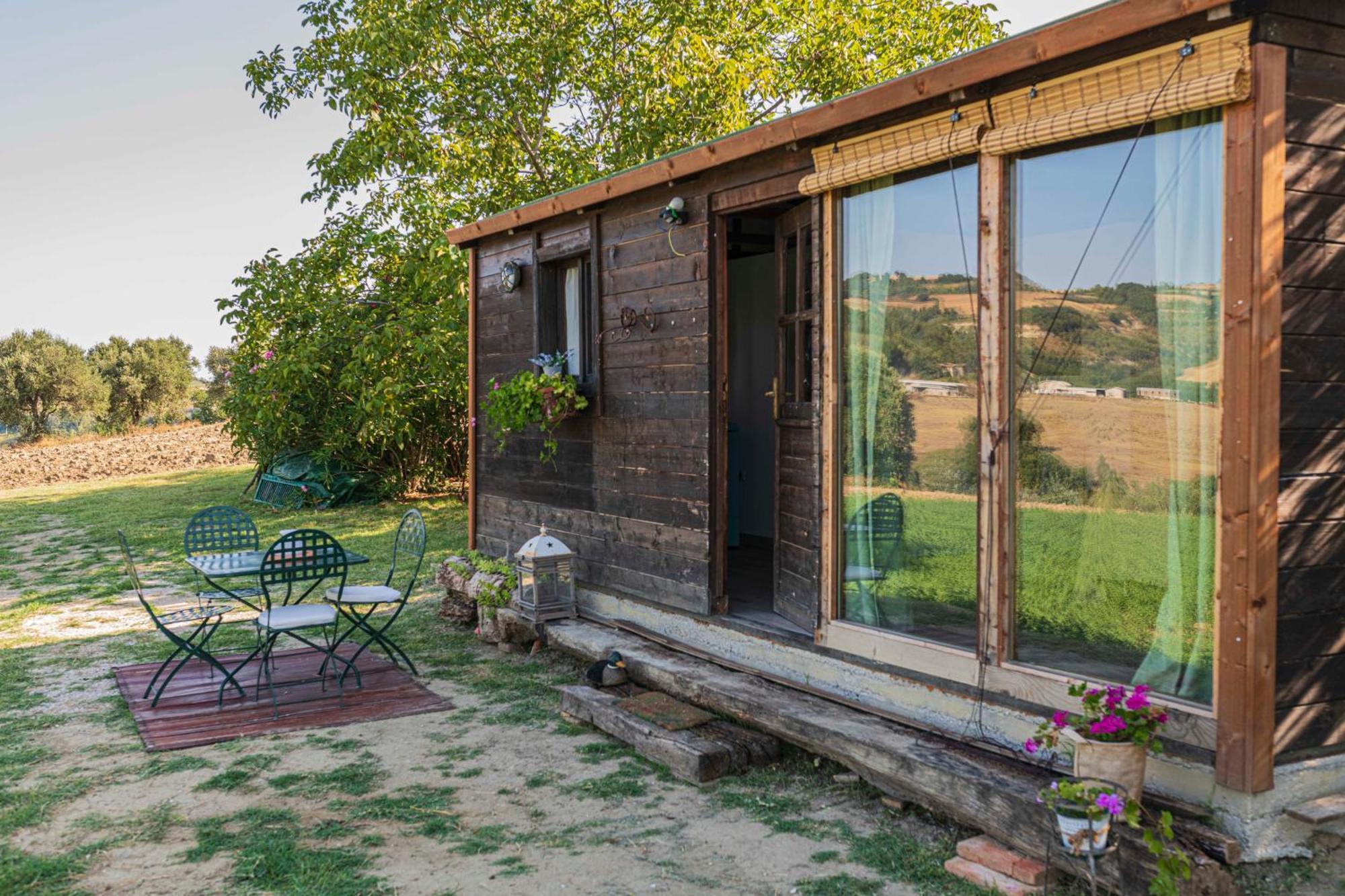 Le Bumbarelle Bed and Breakfast Tavoleto Eksteriør billede