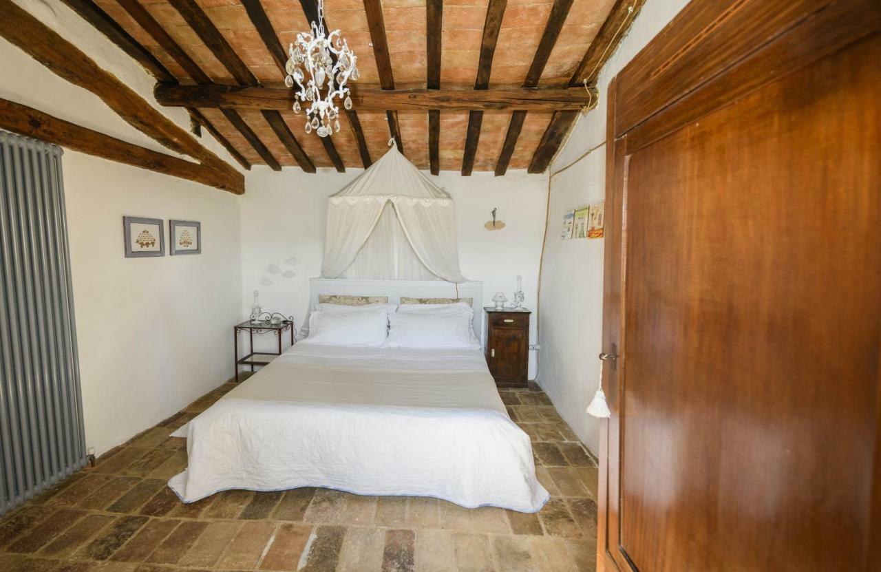 Le Bumbarelle Bed and Breakfast Tavoleto Eksteriør billede